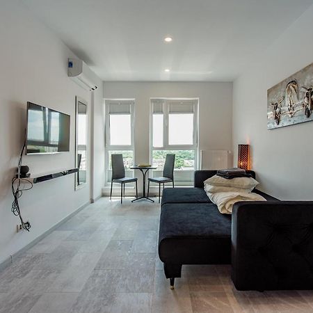 Cozy Penthousestudio Cityview W12 Bucharest Exterior photo